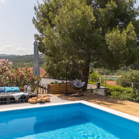 Dolce Vila *